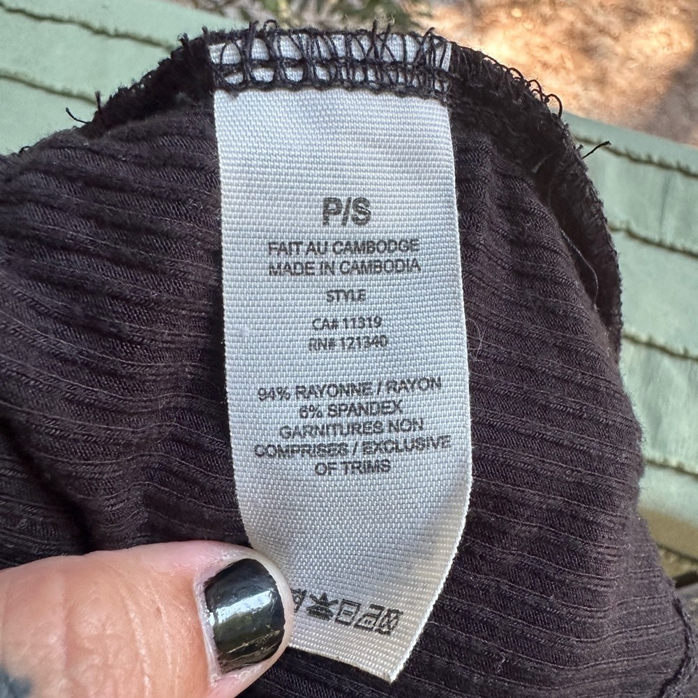 GARAGE- Black Fitted B Neck Camisole Crop Top Size Small - Picture 5 of 6